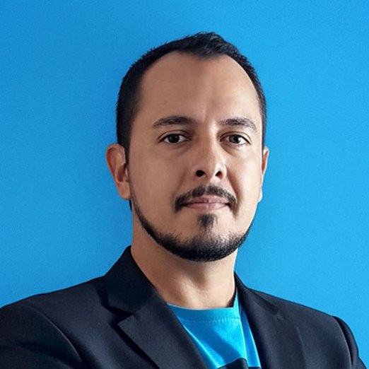 Oliver Ibáñez | Diseñagor Gráfico Freelance en Benidorm